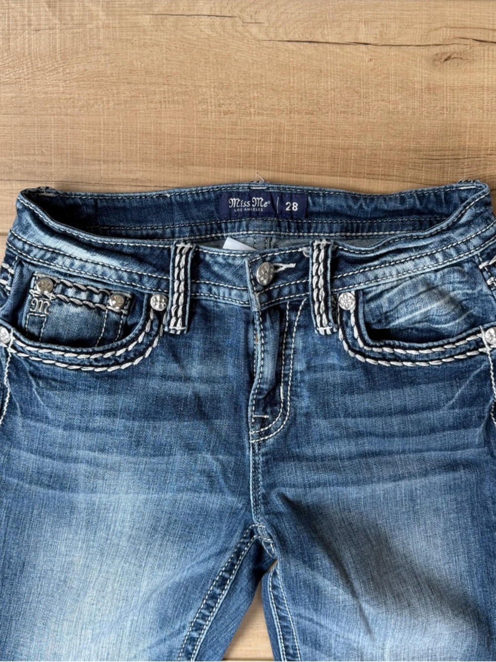 Miss Me Jeans Women Size 28 Mid Rise Boot Cut Embellished Rhinestone  28”x33” - Picture 4 of 7